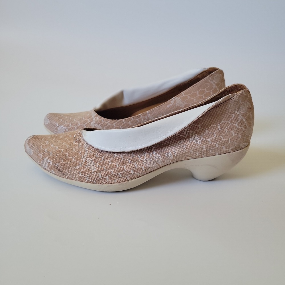Tracey Neuls Point Toe Collared Pumps 8.5 Lace Print Leather TN_29 Collection 39